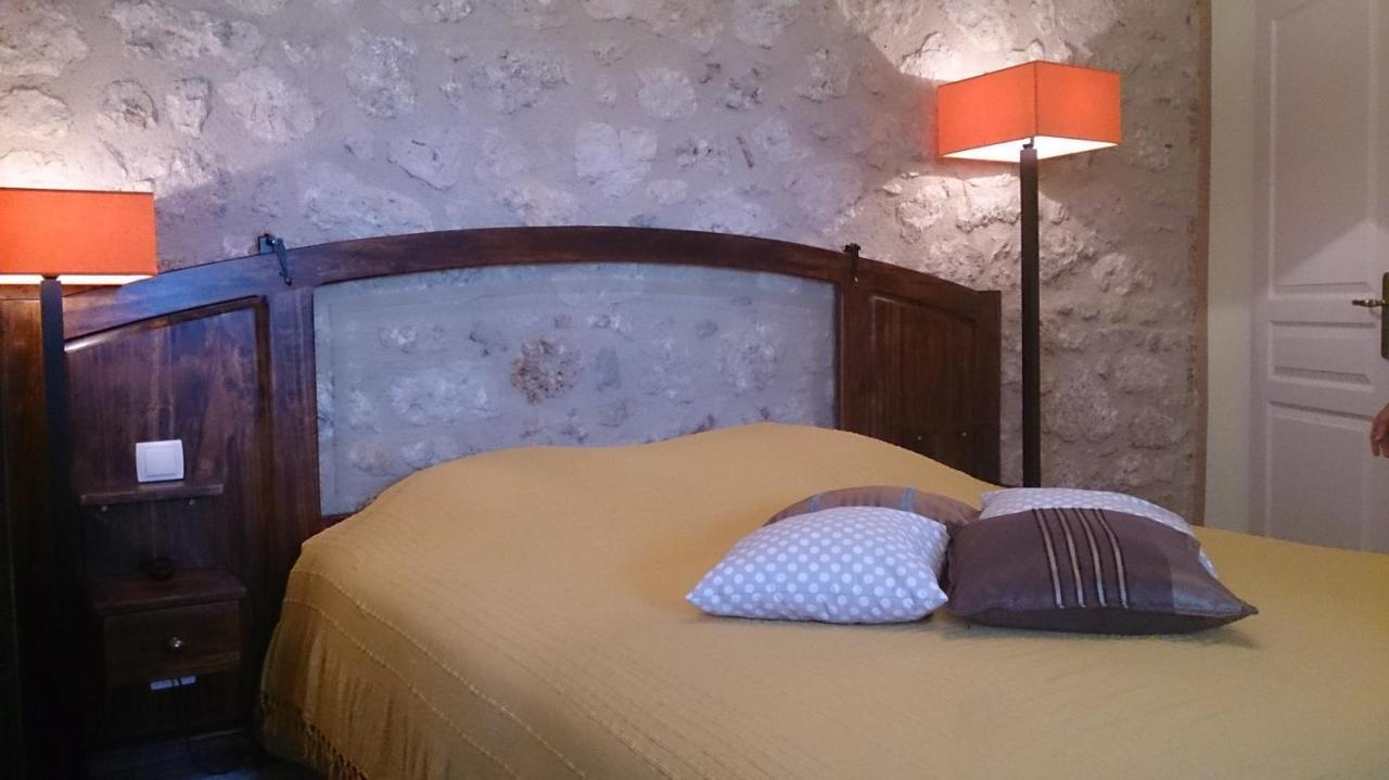 Chambres Et Tables D'Hotes "Au Pres De Ma Blonde" Senouillac Exterior photo